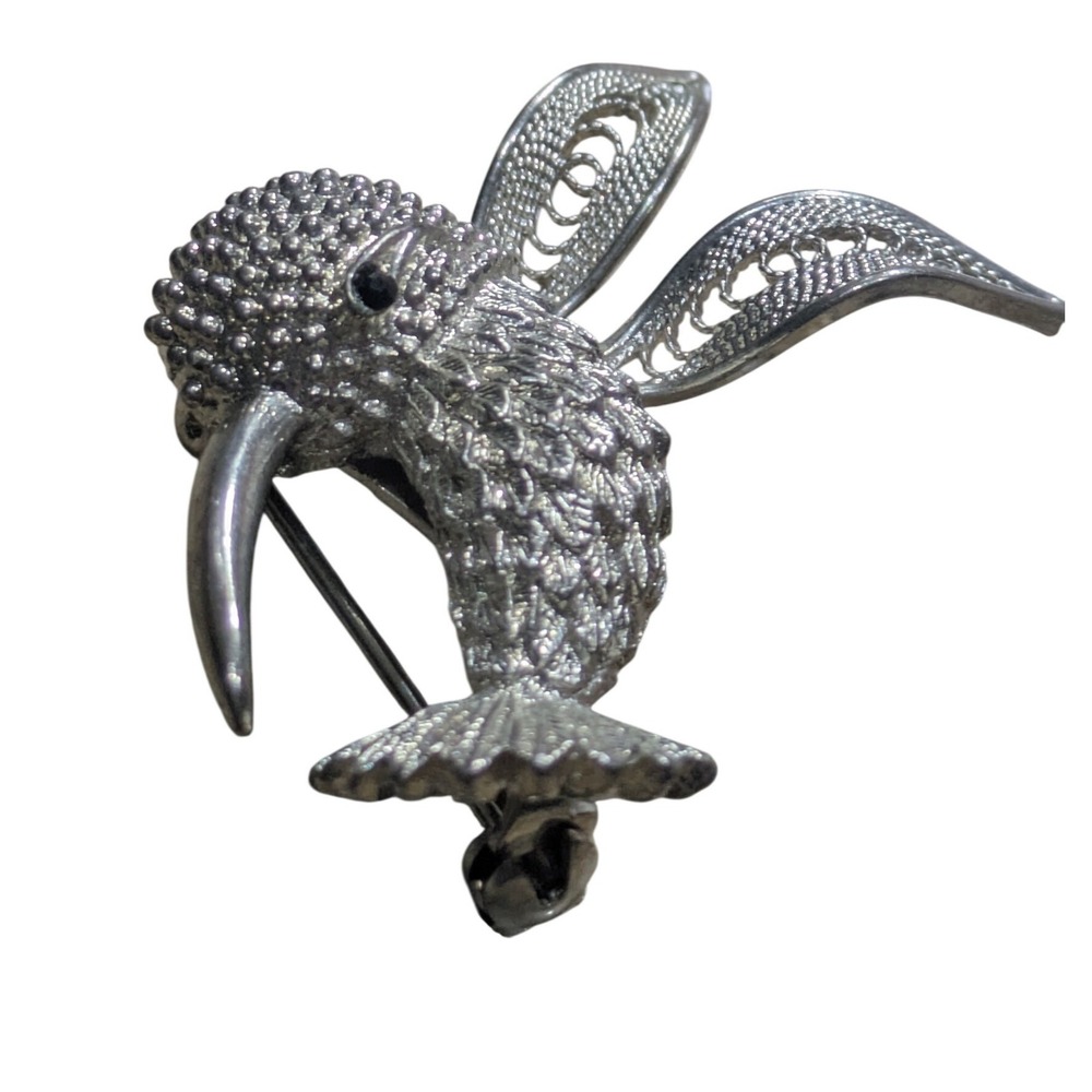 Ornate Silver Hummingbird Brooch – Exquisite Filigree Wings & Textured Detail - Picture 5 of 6